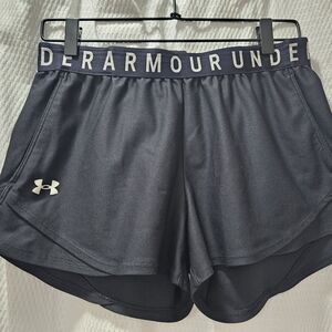 Under Armour Women's Black Athletic Shorts. Size Medium.